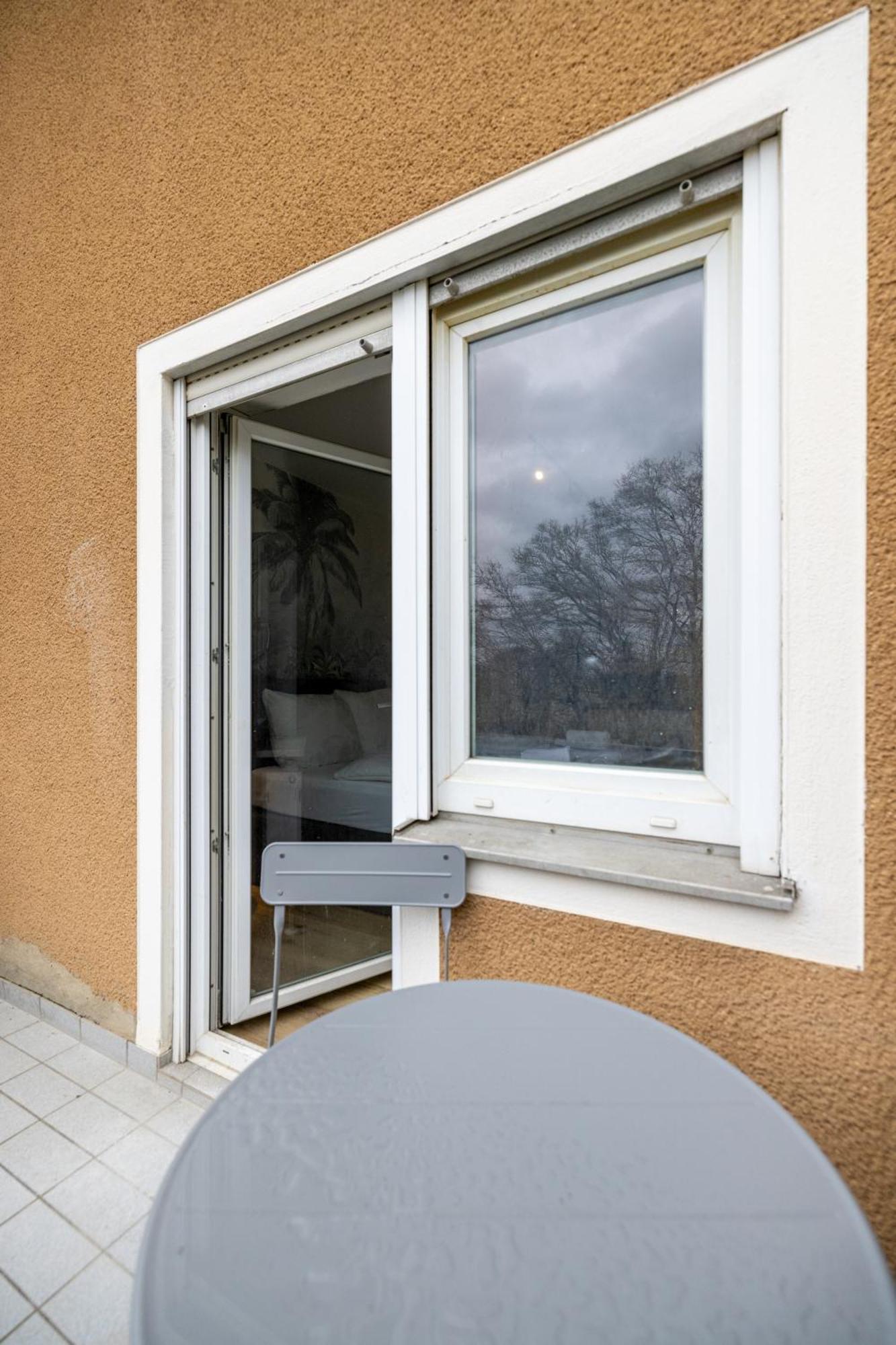 Kleines Apartment Mit Balkon Würzburg Exterior foto